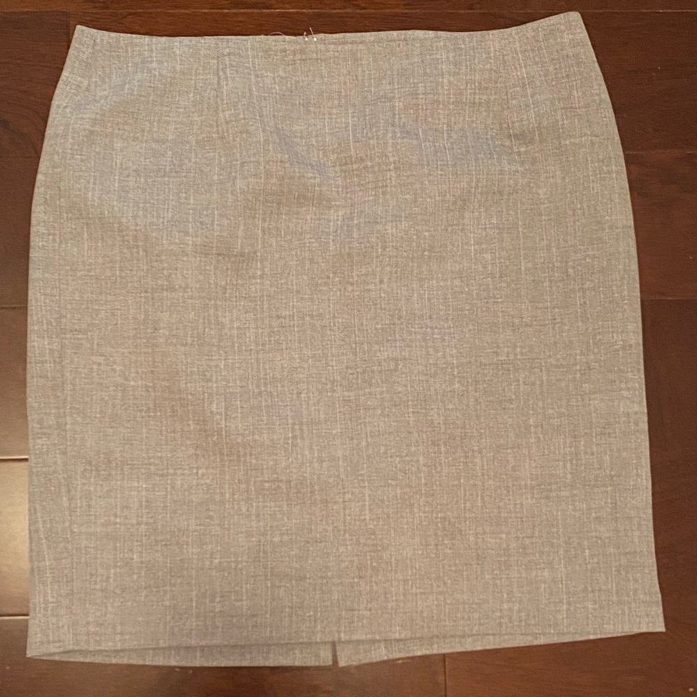 H&M Gray Pencil Skirt